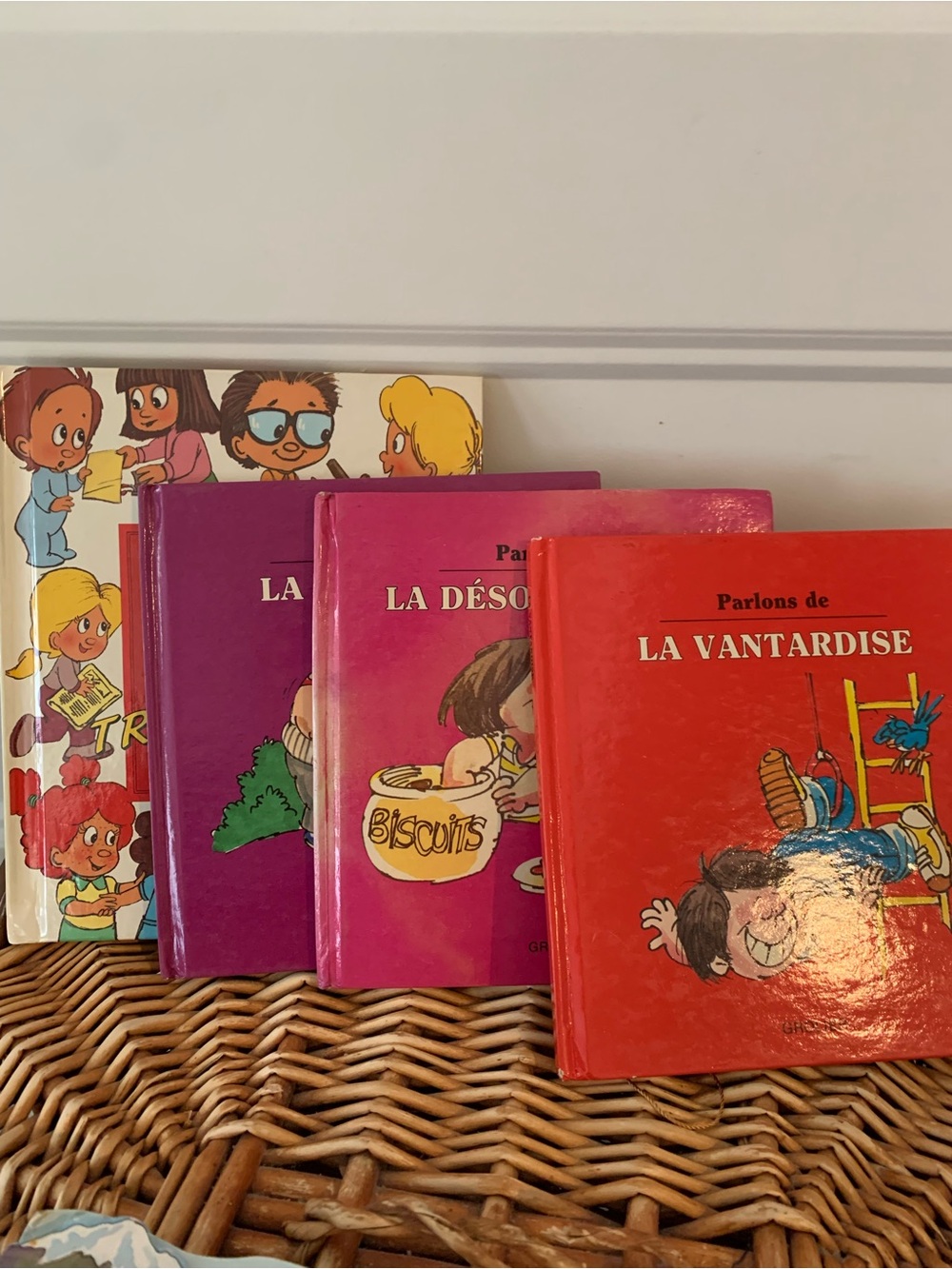 French language Children's Storybook Set - Red, Pink, Purple Covers